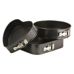 BAKE WARE MOLDS AND TINS