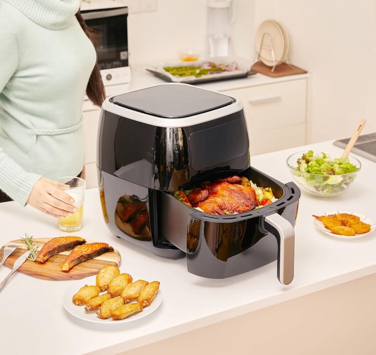 WWH NUTRI AIR FRYER 1800W. 6L CAPACITY.  NON STICK DRAWER. LED DISPLAY