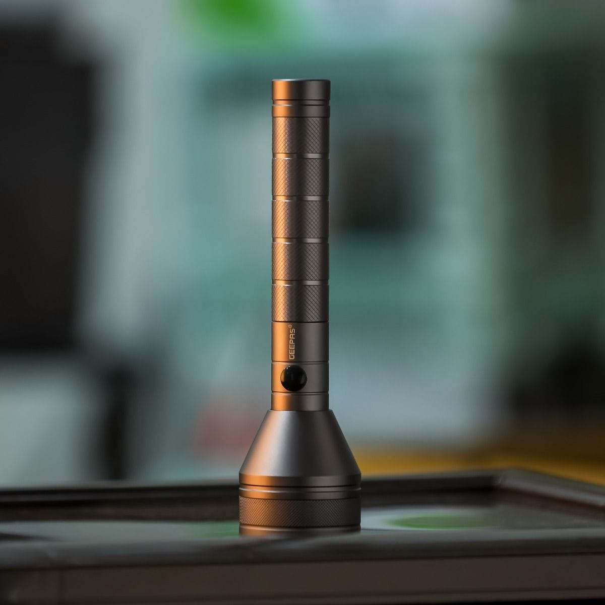 Led Flashlight/Xpg-2 Led/3000Mah 1x32