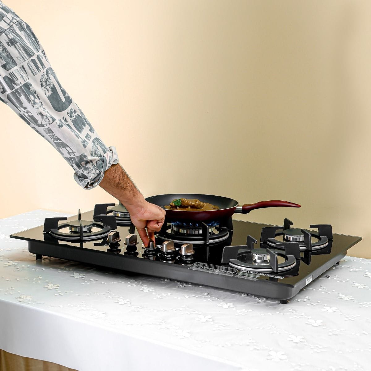 Gas Hob/5Burner/Tempred Glass 1X1