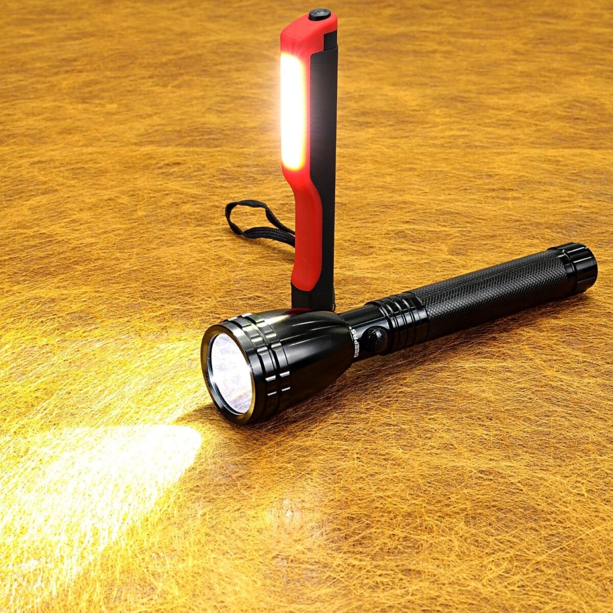 2In1 Re Led Watrprf Flshlght/236-1MM1X25