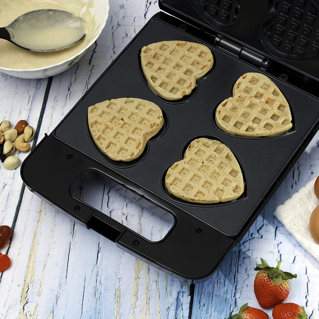 N/S Heart Waffle Maker/4-Pcs /1400W1X4