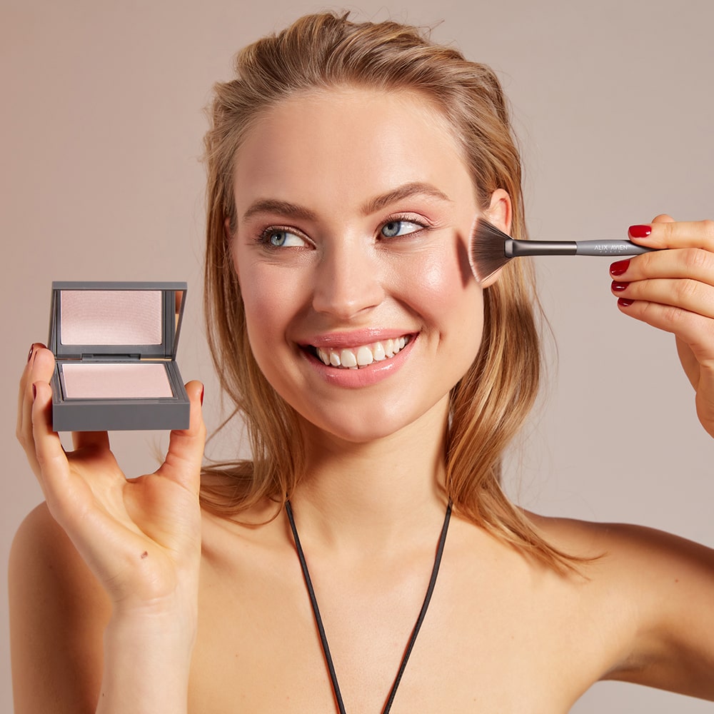 Alix Avien Powder Highlighter - Shade - Nude