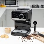 Geepas GCM41507 Cappuccino Maker - Image 3