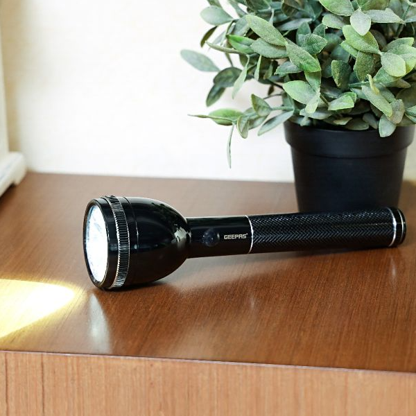 Geepas Lightweight Rechargeable LED Flashlight