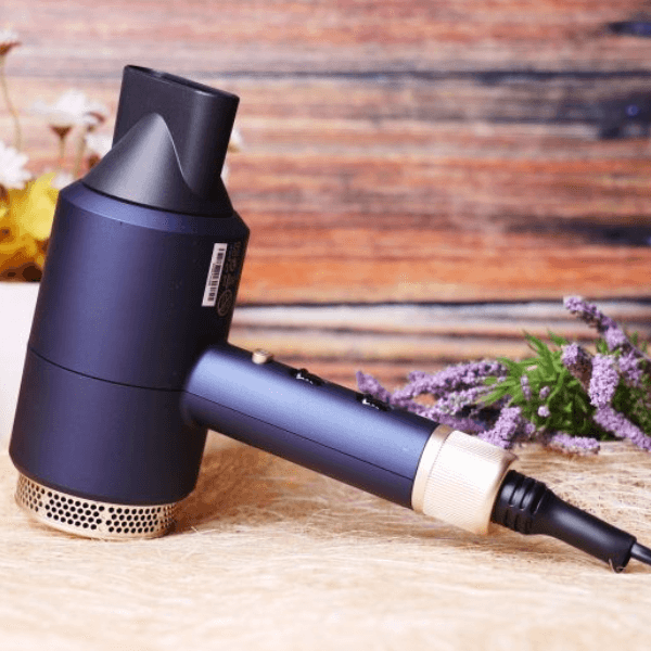 Removable Filter 2 Speeds & 3 Heat Settings