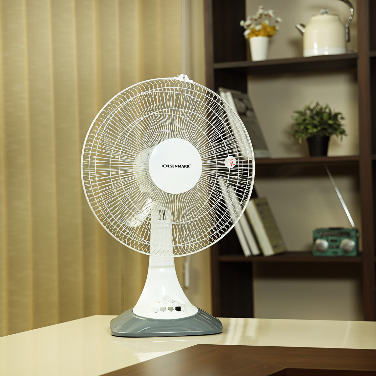 Olsenmark 16 Inch Table Fan - Image 2